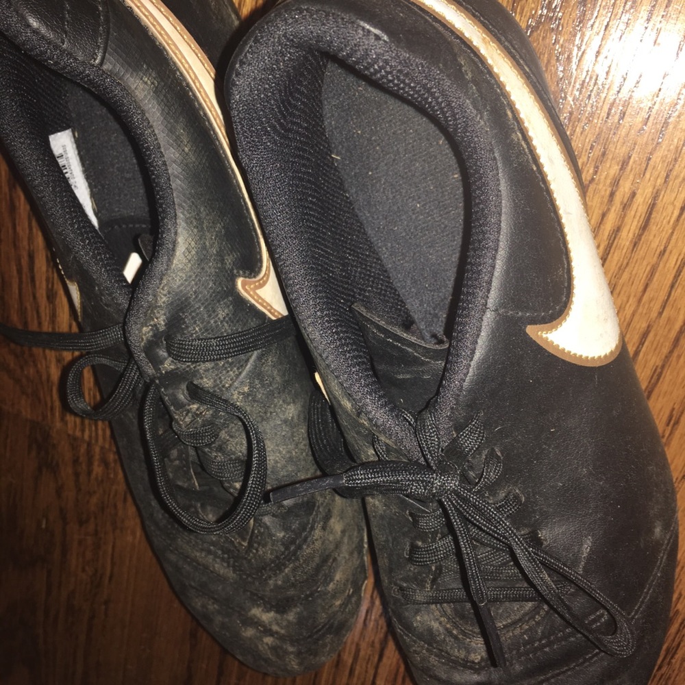 Nike tempo soccer cleats